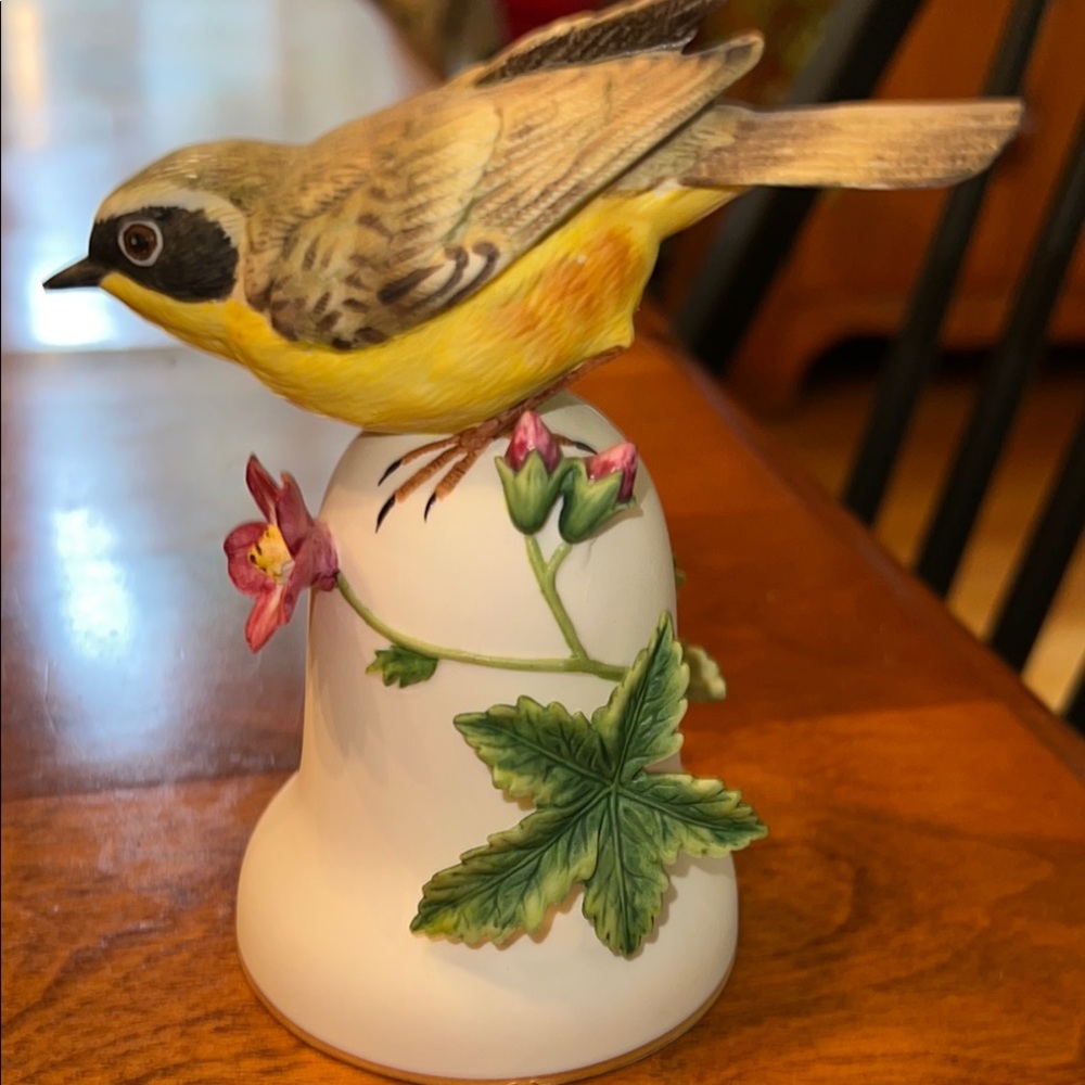Vintage Franklin Mint bird bell in excellent condition